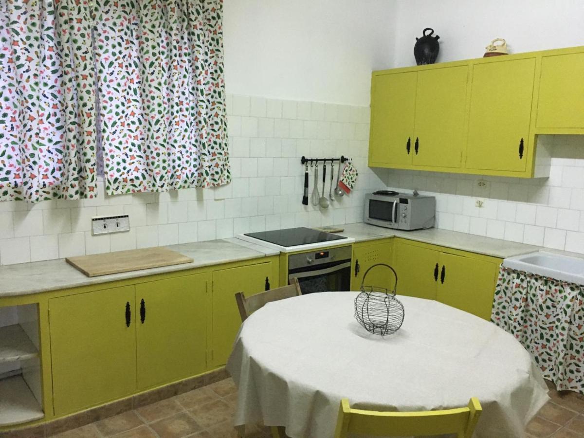 Mas Perdiueta Guest House Alforja Ngoại thất bức ảnh