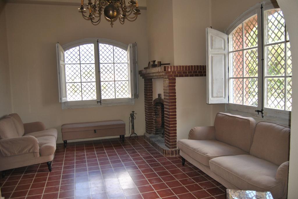 Mas Perdiueta Guest House Alforja Phòng bức ảnh